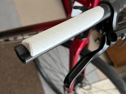 クロスバイクのハンドルはライザーバー？ カットする？ | daiyamas blog