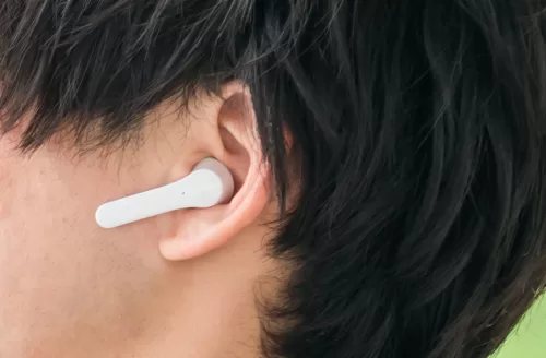 密閉型イヤホン