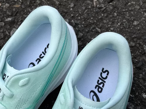 エボライドスピード3のヒールカップ部分