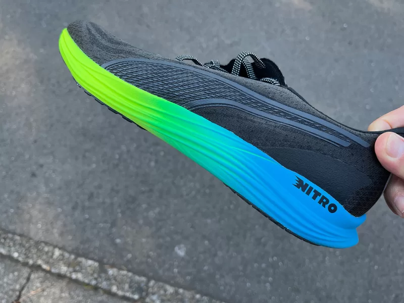 プロピオニトロはアッパーとソールに一体感がない構造